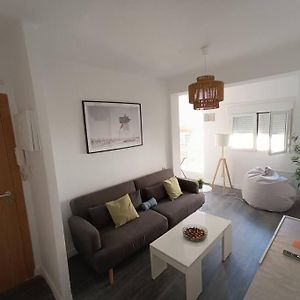 Estupendo Piso Renovado A 30 Metros De La Playa